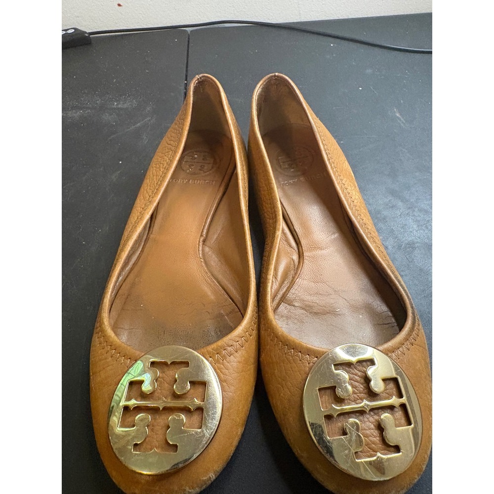 Tory Burch Reva Ballet Flats Tan Leather Gold Logo Medallion Round Toe Shoes